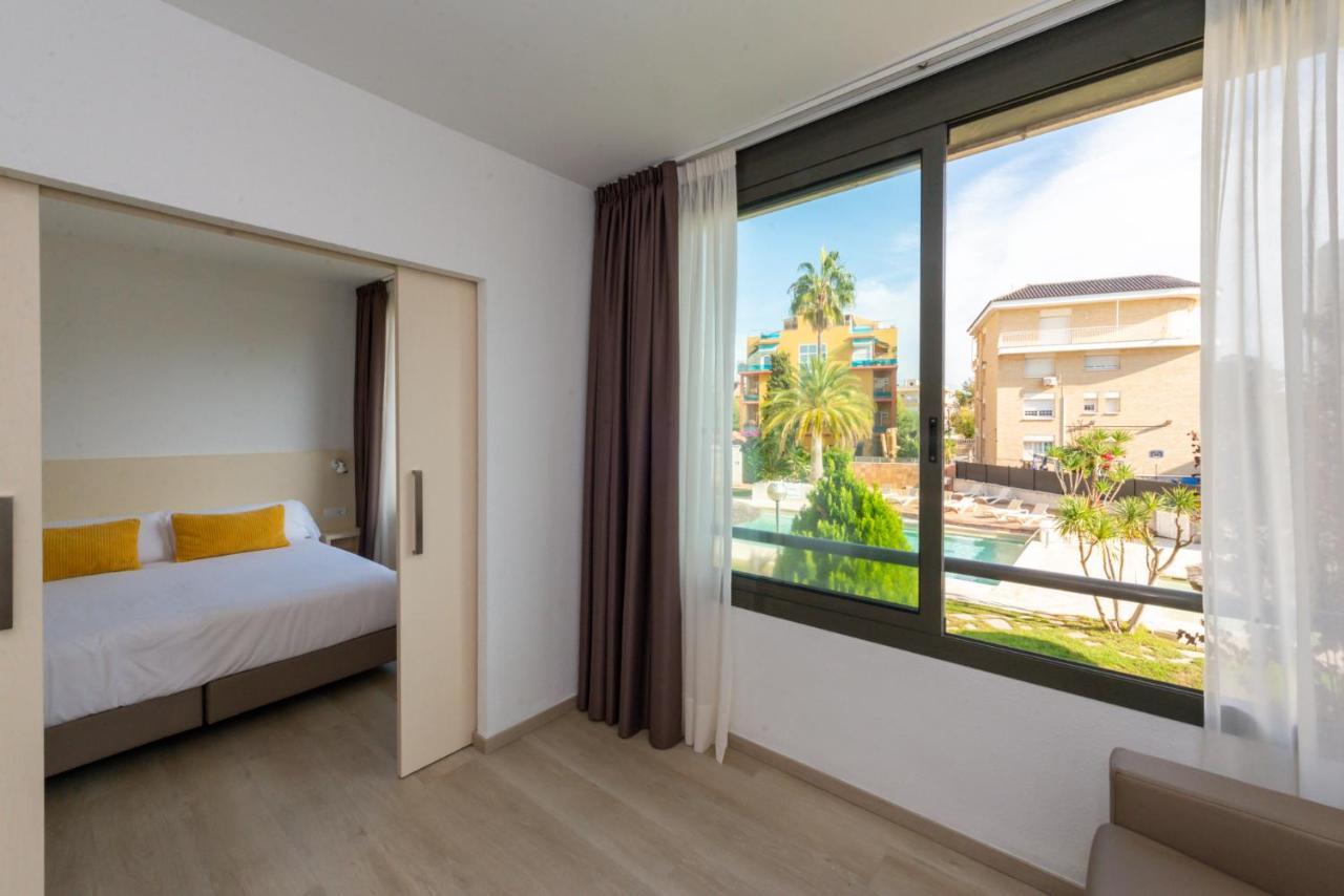 Atenea Park Suites & Apartments Vilanova i la Geltrú Exteriör bild